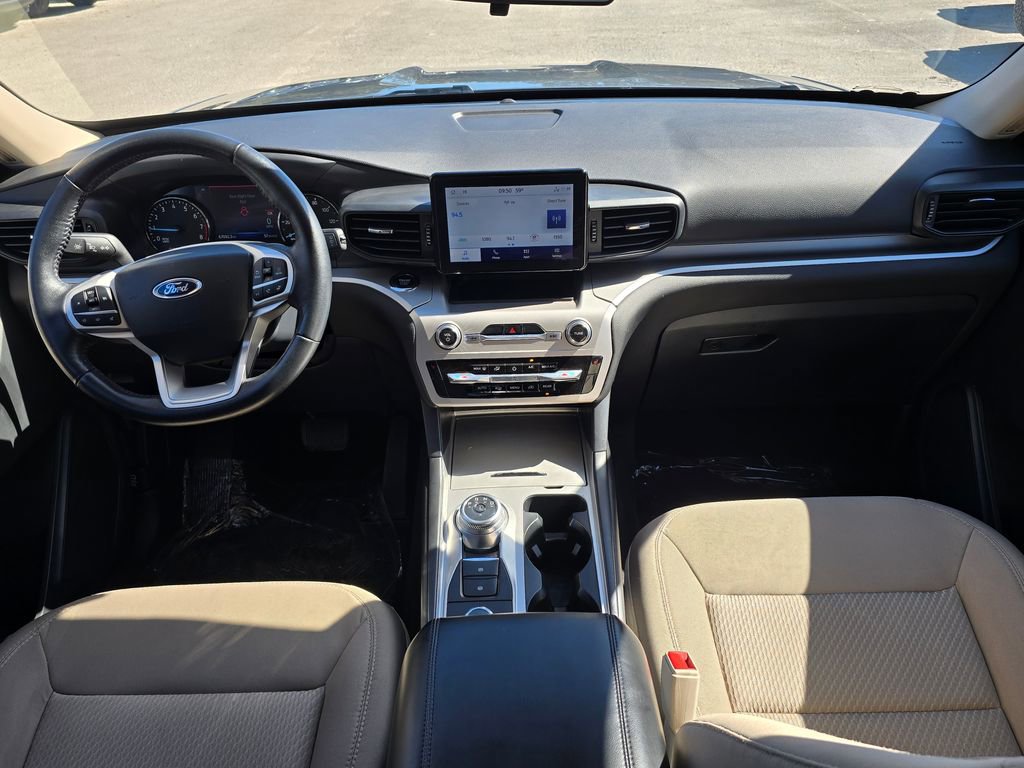 Used 2022 Ford Explorer XLT image 34