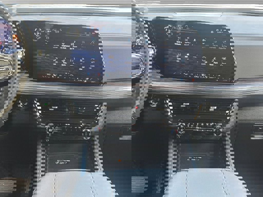 Used 2025 Chevrolet Tahoe Z71 AWD/4WD image 13