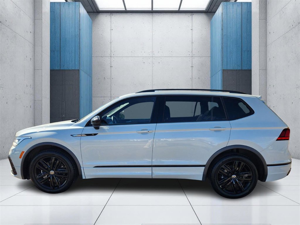 Used 2022 Volkswagen Tiguan SE R-Line image 28