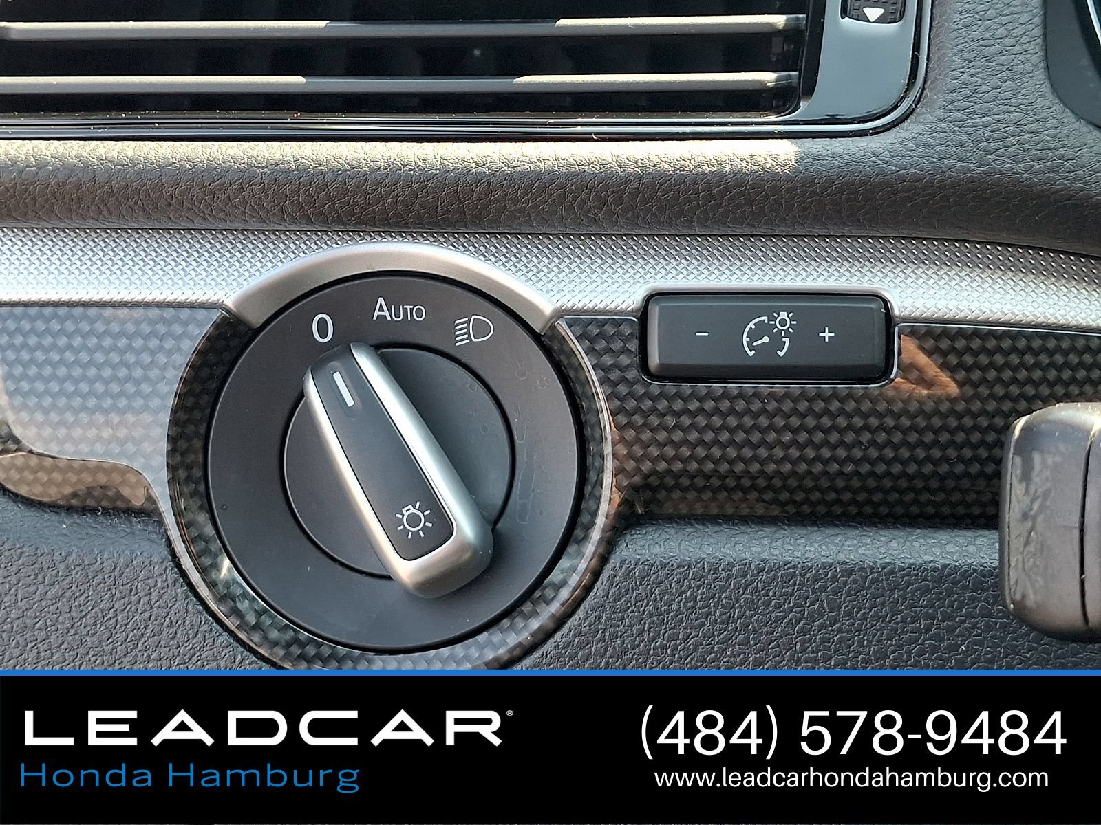 Used 2018 Volkswagen Passat 3.6 FWD image 26