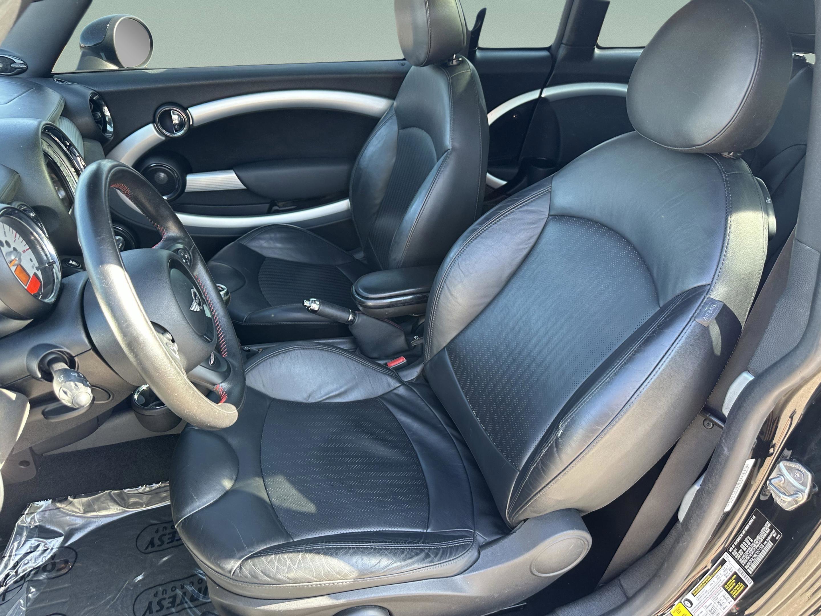 Used 2014 MINI Cooper Clubman FWD image 11