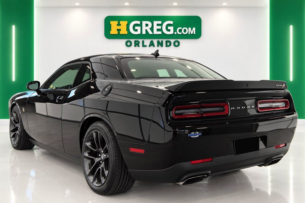 Used 2022 Dodge Challenger R/T Scat Pack w/ Shaker Package RWD image 2