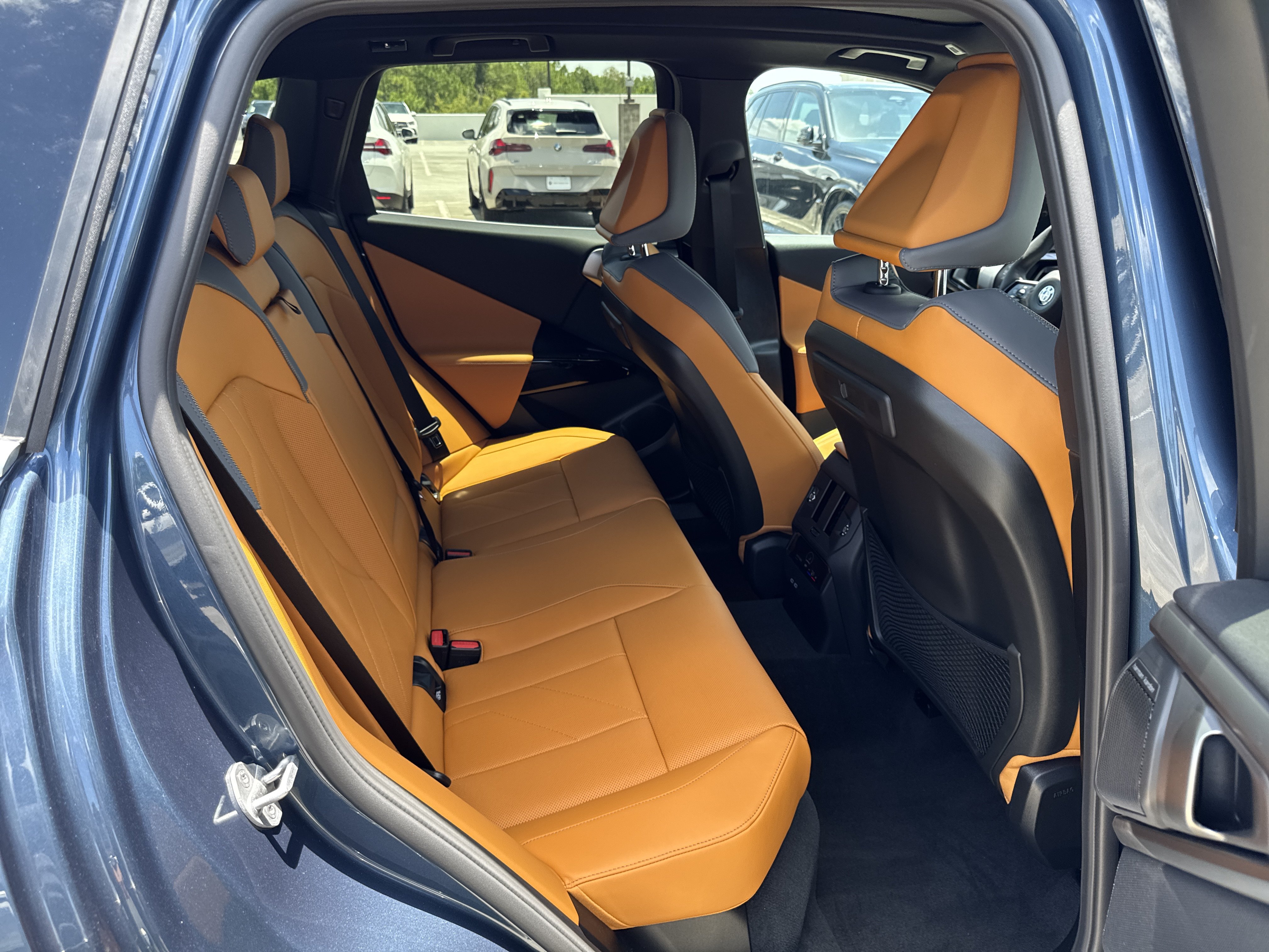 New 2026 BMW X3 xDrive30i w/ Premium Package AWD/4WD image 11