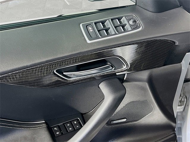 Used 2019 Jaguar F-PACE SVR image 11