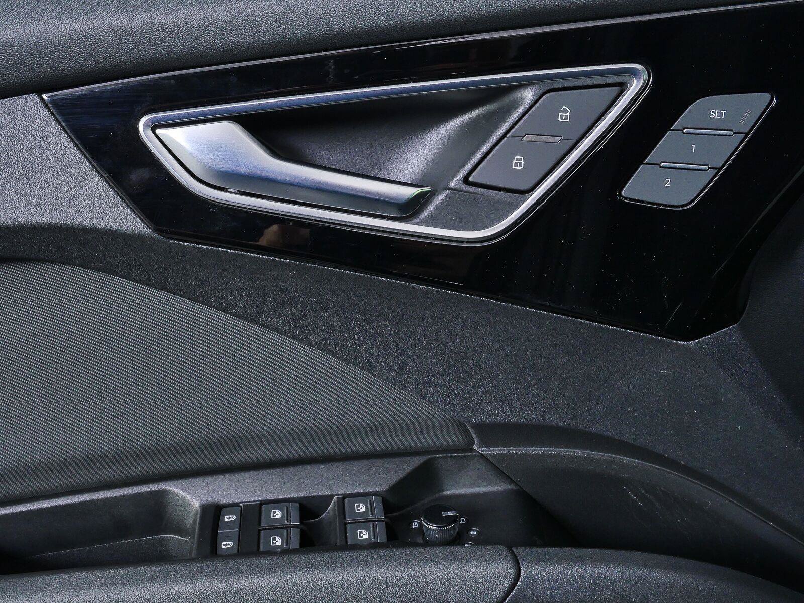 Used 2023 Audi Q4 e-tron Premium Plus w/ Premium Plus RWD image 6