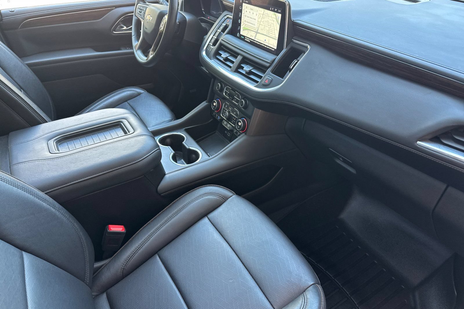Used 2023 Chevrolet Suburban High Country w/ LPO, Illumination Package AWD/4WD image 18