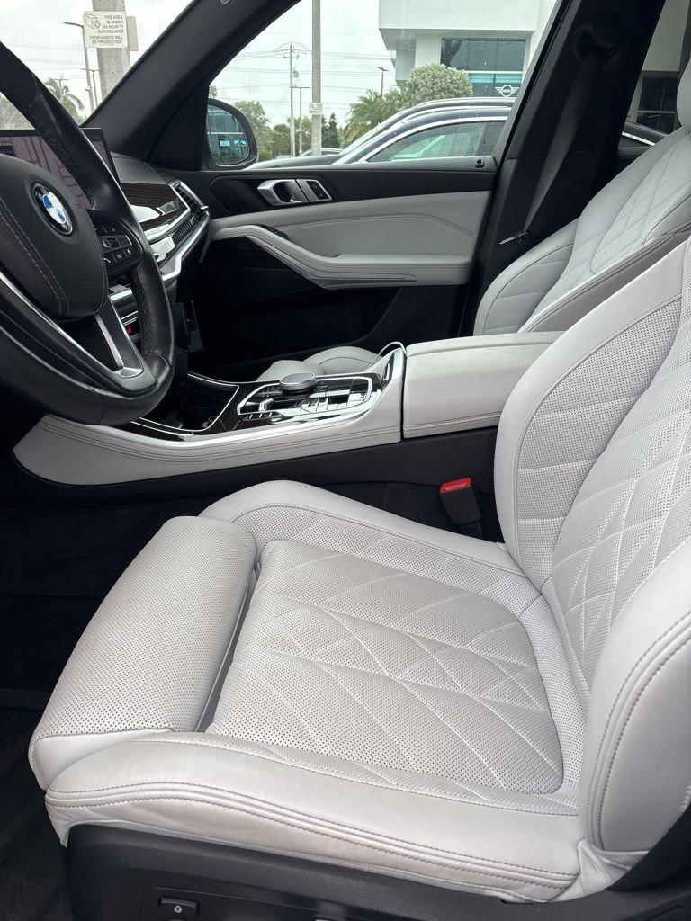 Used 2024 BMW X5 sDrive40i w/ Parking Assistance Package image 5