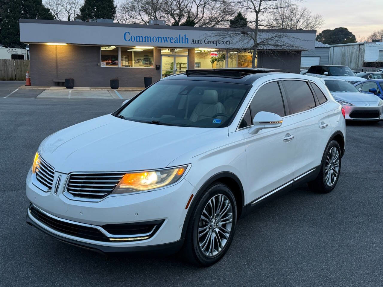 Used 2016 Lincoln MKX Reserve w/ Technology Package image 1