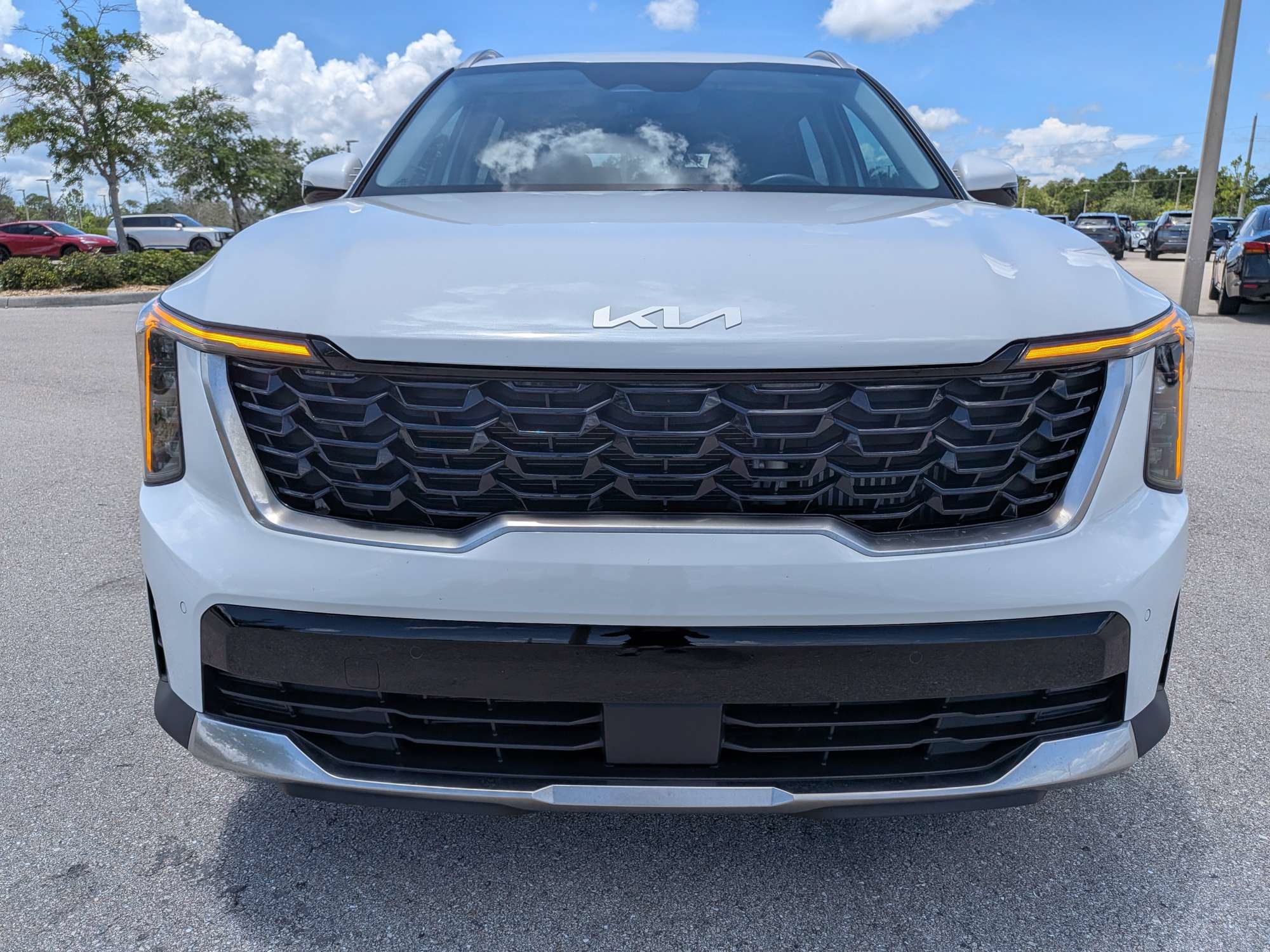 Certified 2025 Kia Sorento EX AWD/4WD image 3