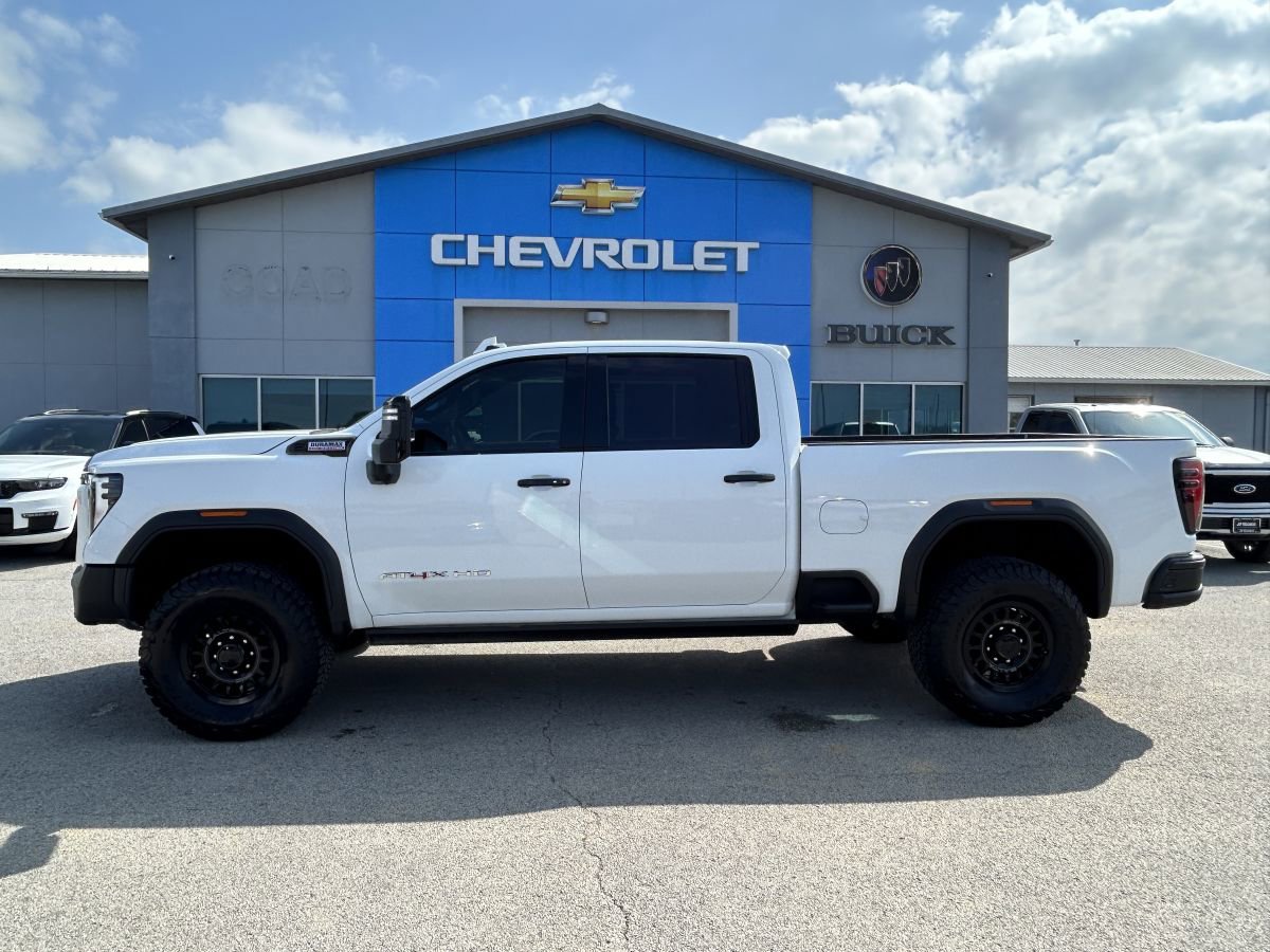 Used 2025 GMC Sierra 2500 AT4X w/ AT4X AEV Edition image 3