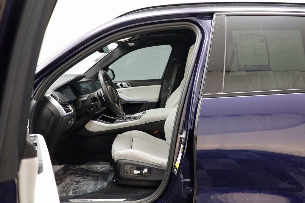 Certified 2023 BMW X5 M50i w/ Executive Package image 5