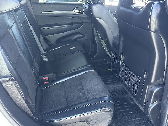 Used 2021 Jeep Grand Cherokee Laredo X AWD/4WD image 13