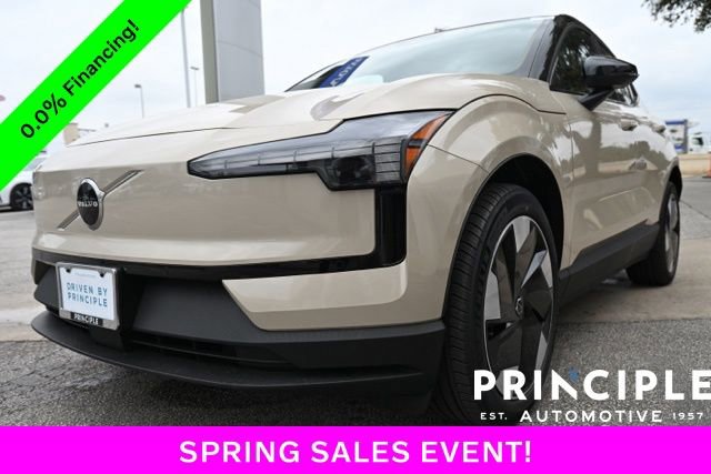 New 2026 Volvo EX30 Plus w/ Climate Package image 5