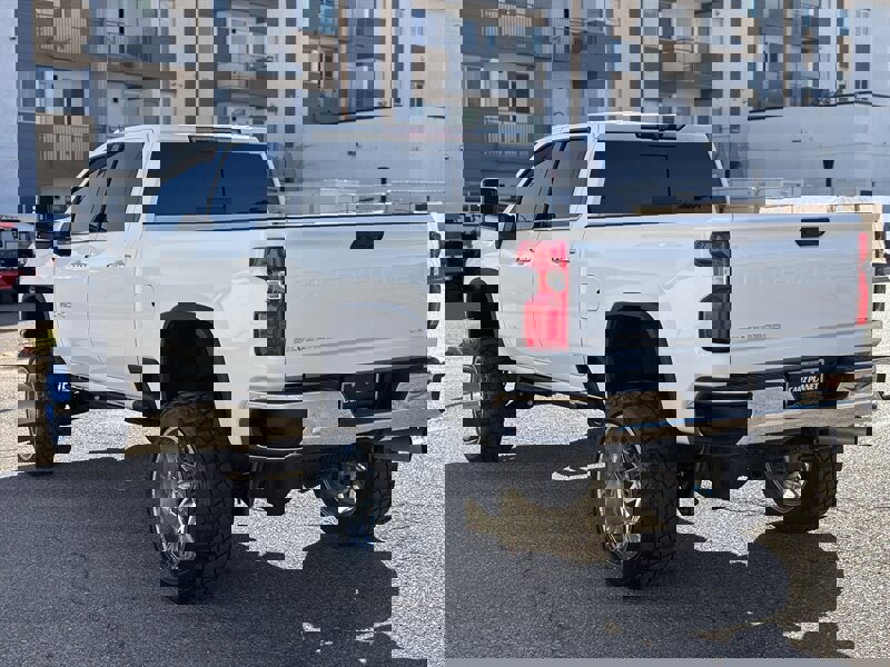 Used 2023 Chevrolet Silverado 2500 LTZ w/ LTZ Premium Package image 6