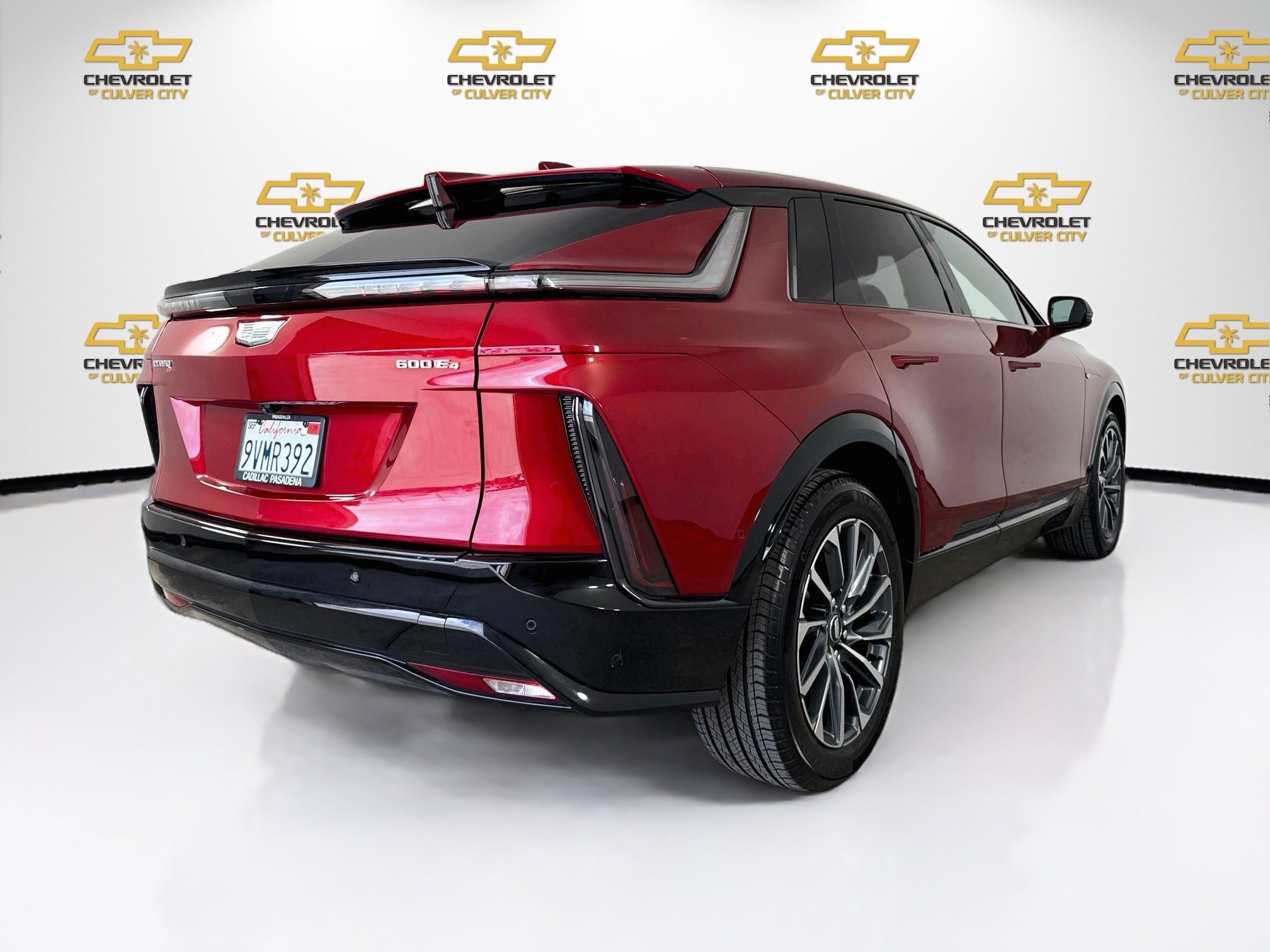 Used 2025 Cadillac Lyriq Sport AWD/4WD image 8