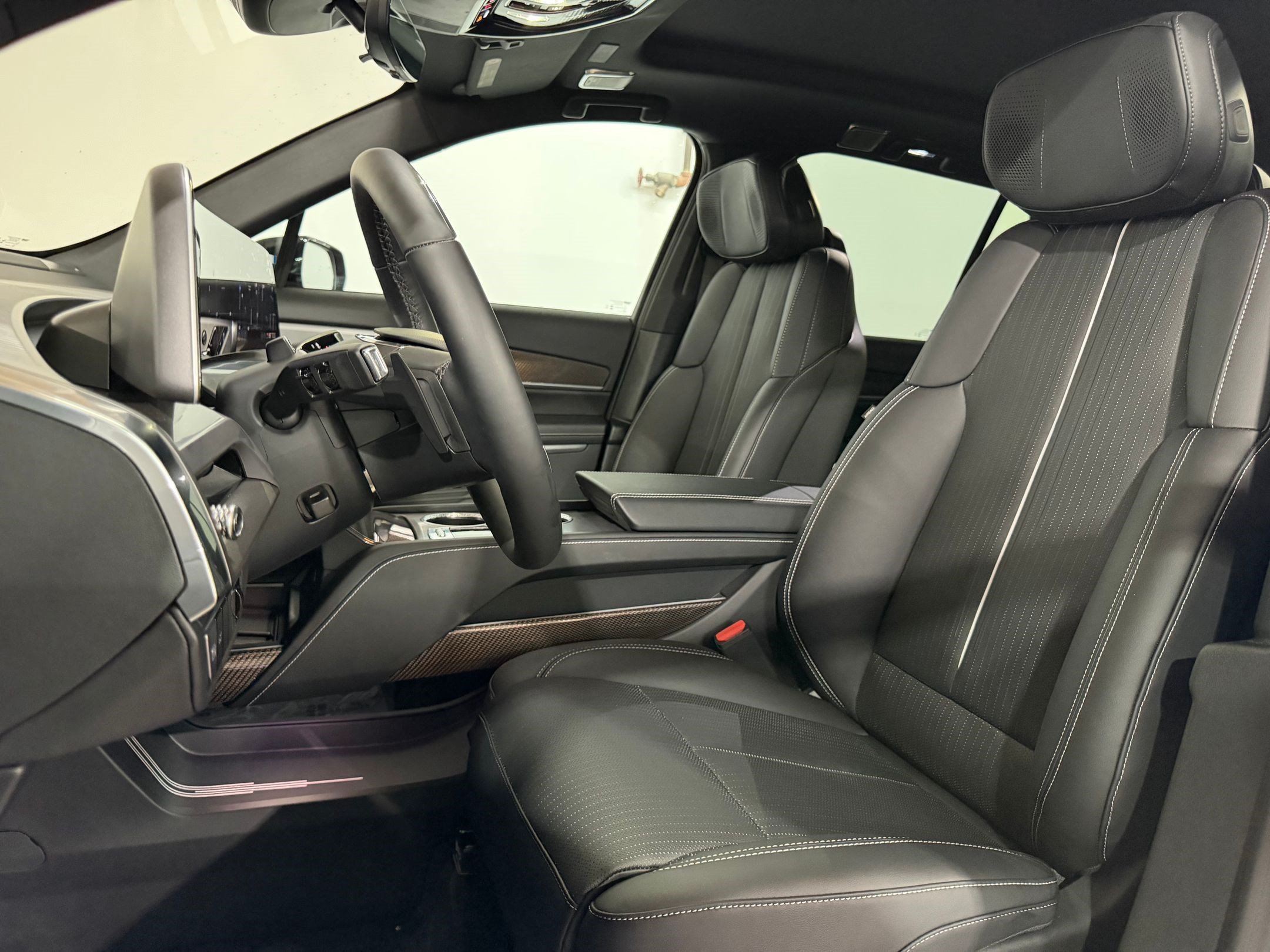 New 2026 Cadillac Vistiq Sport AWD/4WD image 4