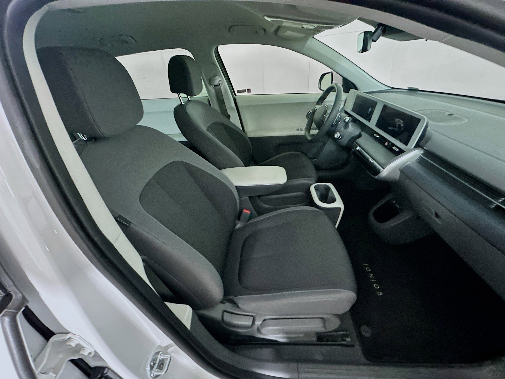 Used 2024 Hyundai Ioniq 5 SEL image 29