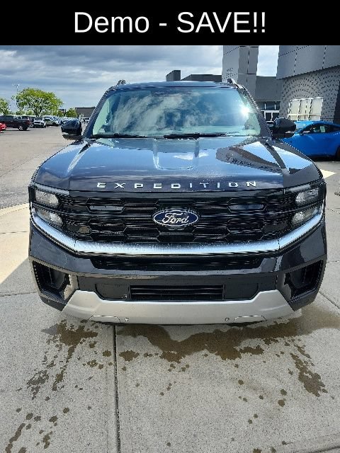 New 2026 Ford Expedition Platinum w/ Driver's Package AWD/4WD image 2