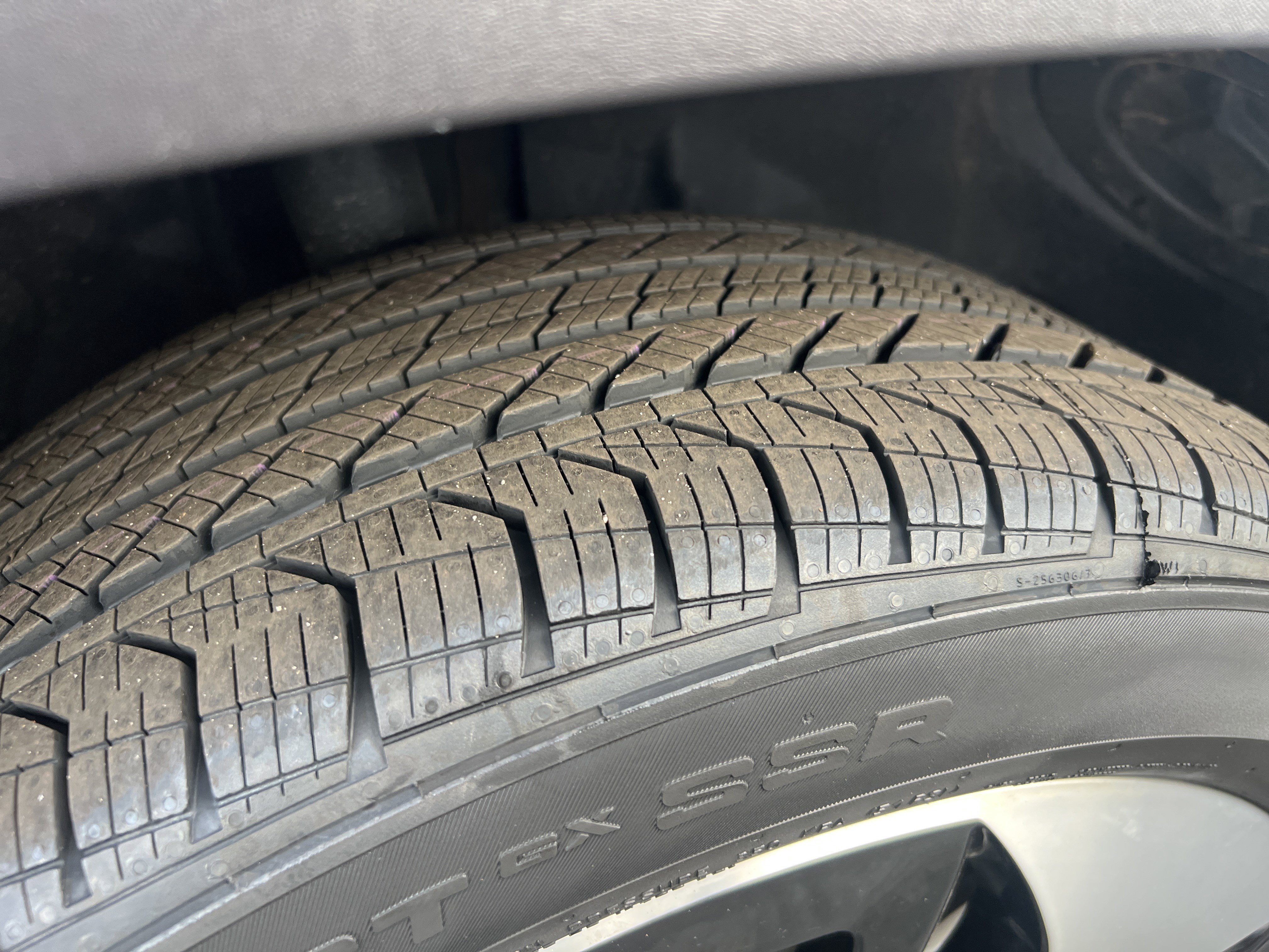 Certified 2025 Mercedes-Benz GLB 250 image 12