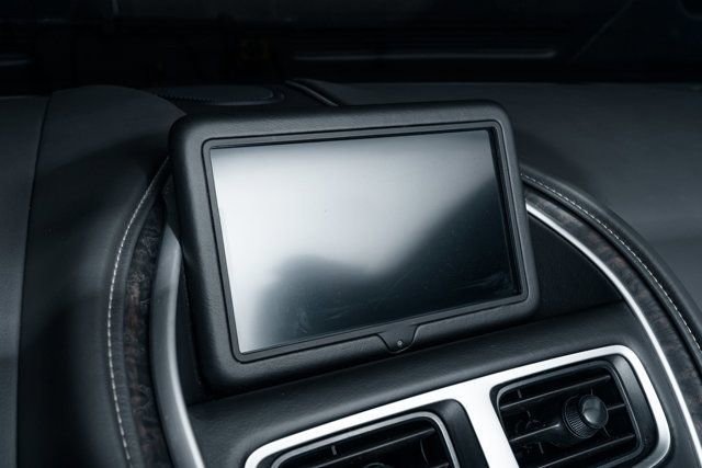 Used 2019 Aston Martin DB11 Volante image 14