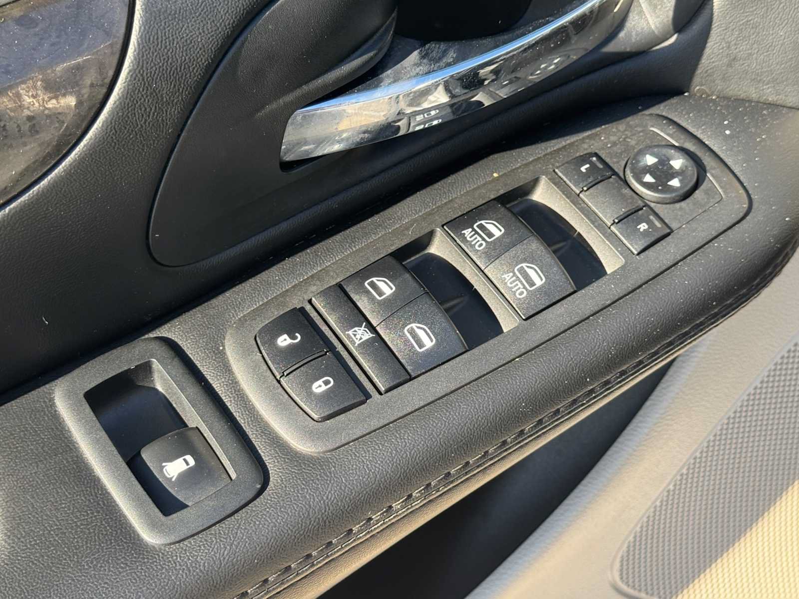 Used 2019 Dodge Grand Caravan SE w/ UConnect Hands-Free Group FWD image 16