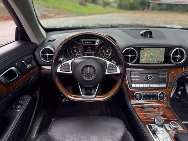 Used 2017 Mercedes-Benz SL 550 image 21