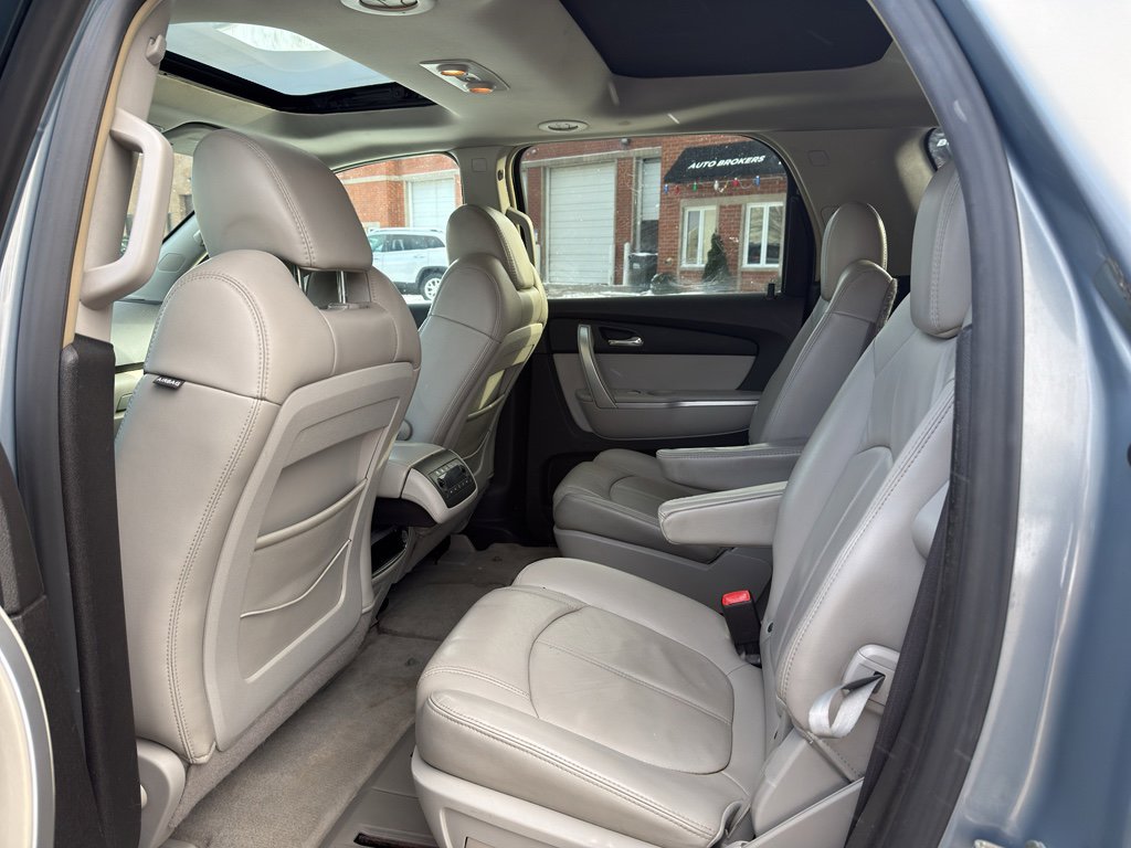 Used 2008 GMC Acadia SLT w/ Convenience Package image 12