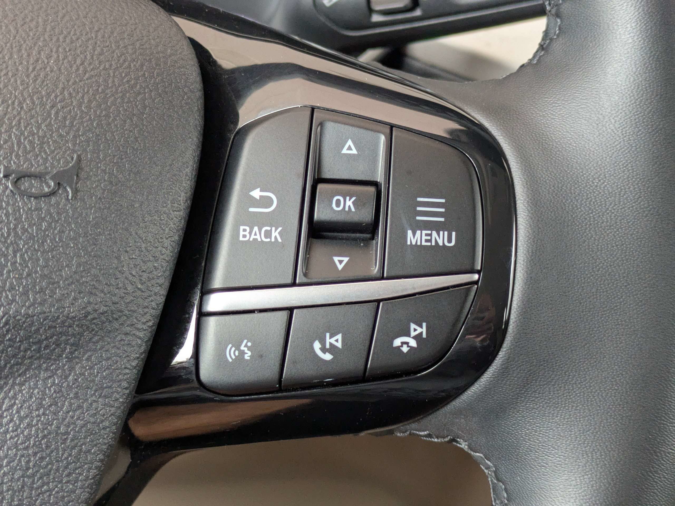 Used 2021 Ford Escape SE w/ SE Sport Appearance Package FWD image 27