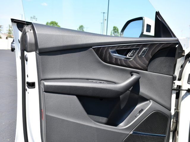 Used 2022 Audi Q8 Premium Plus w/ Premium Plus Package AWD/4WD image 14