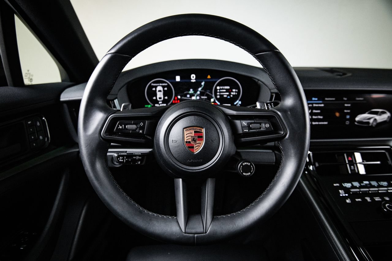 Certified 2025 Porsche Panamera image 26
