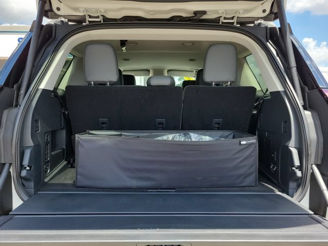 New 2026 Ford Expedition Active RWD image 7