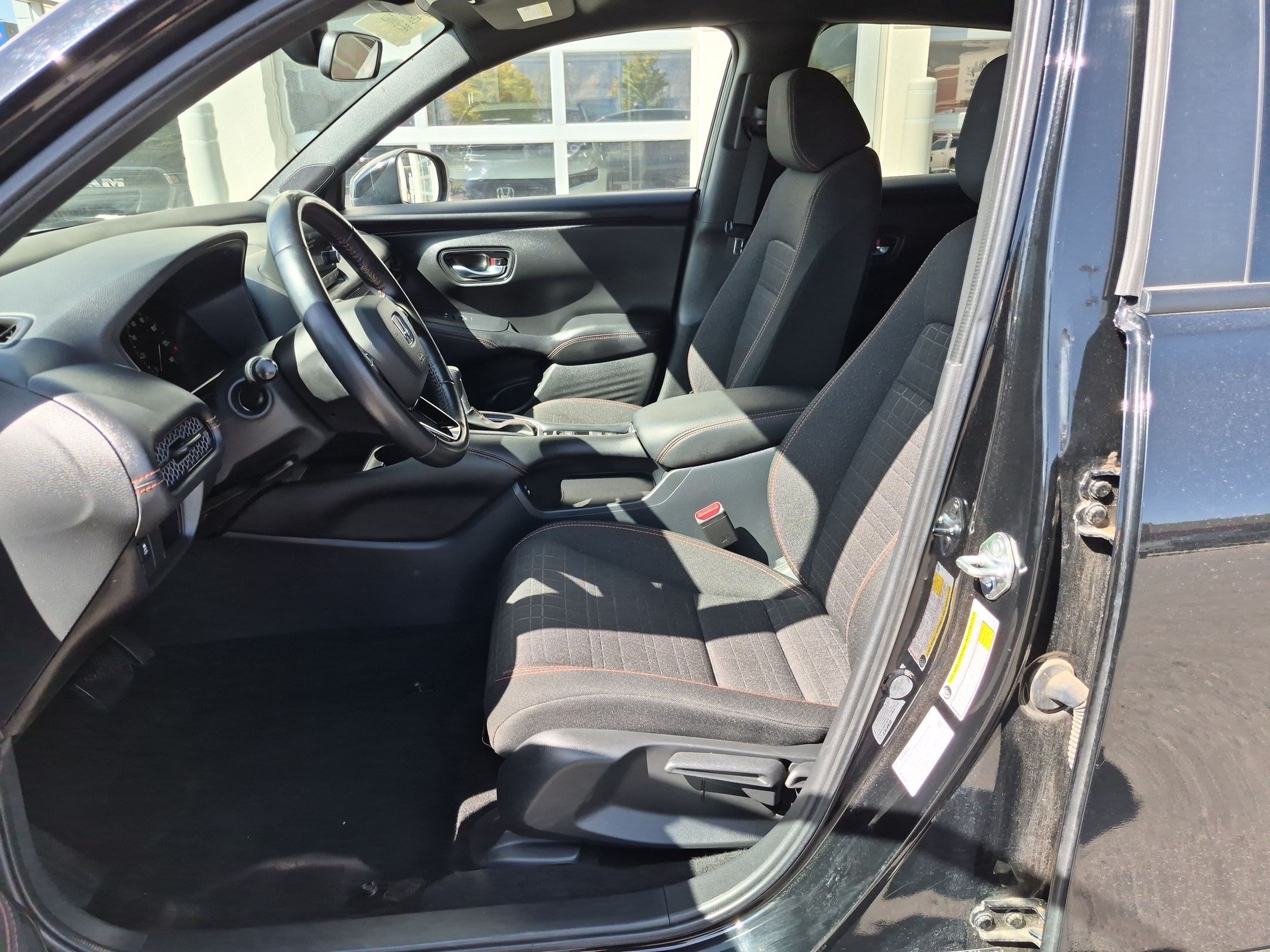 Used 2025 Honda HR-V Sport image 18