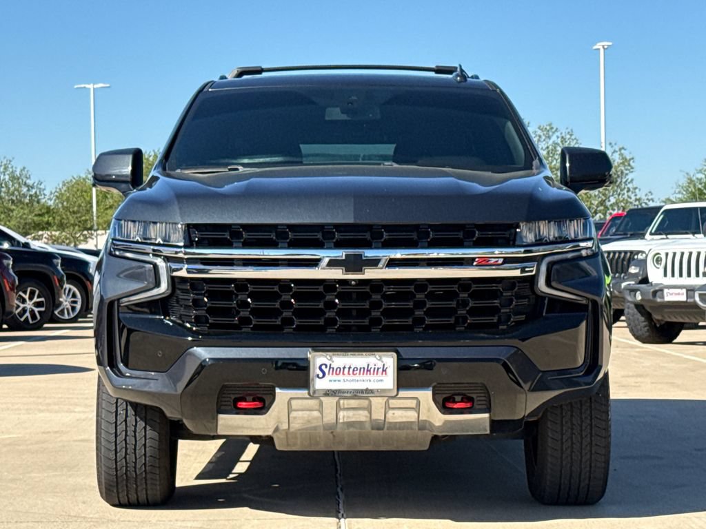 Used 2022 Chevrolet Tahoe Z71 w/ Luxury Package AWD/4WD image 2