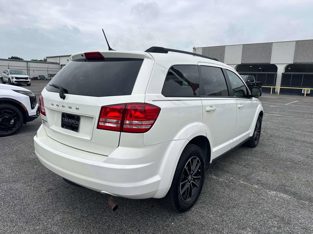 Used 2017 Dodge Journey SE w/ Flexible Seating Group FWD image 8