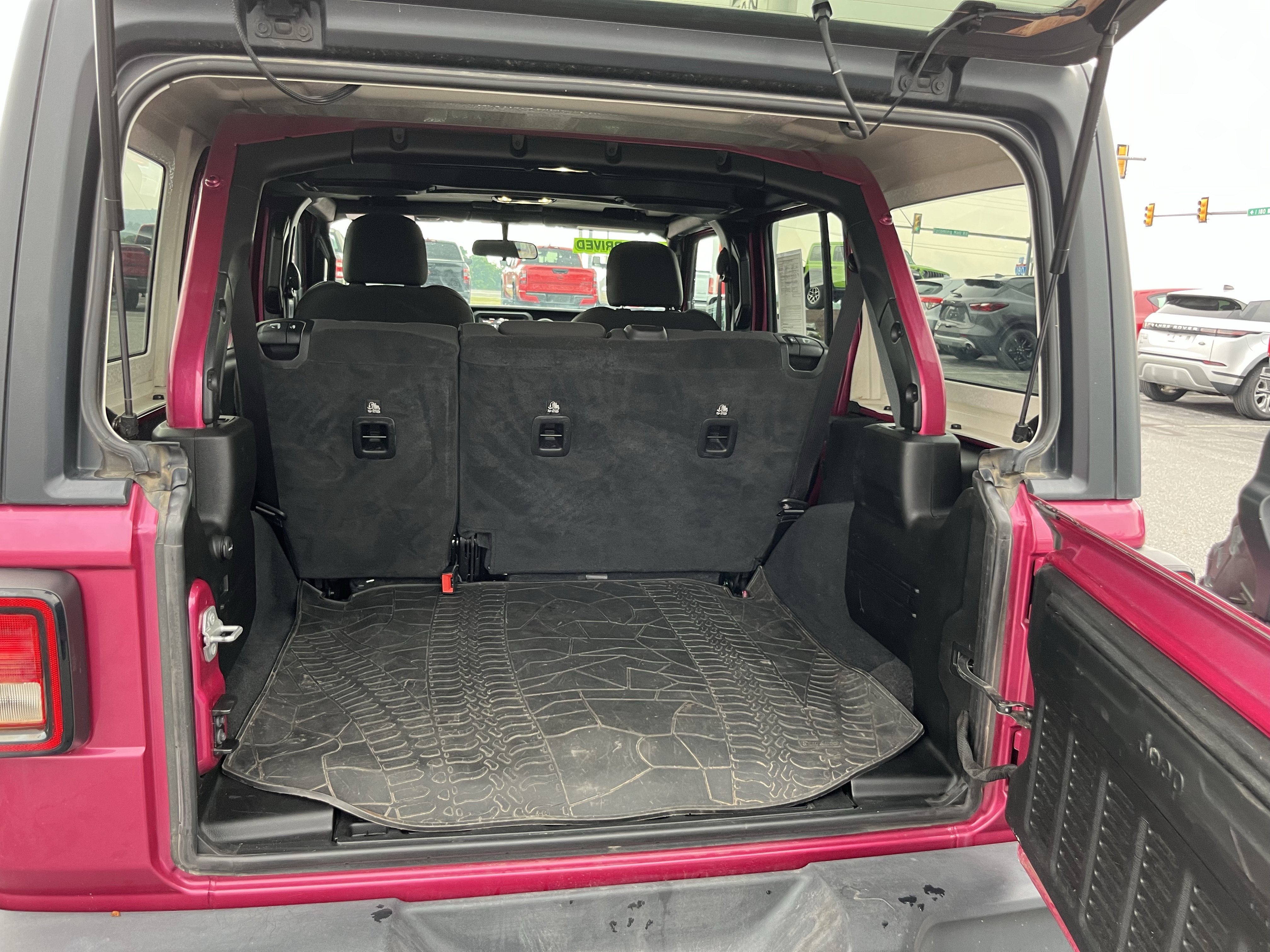 Used 2021 Jeep Wrangler Unlimited Sport AWD/4WD image 7