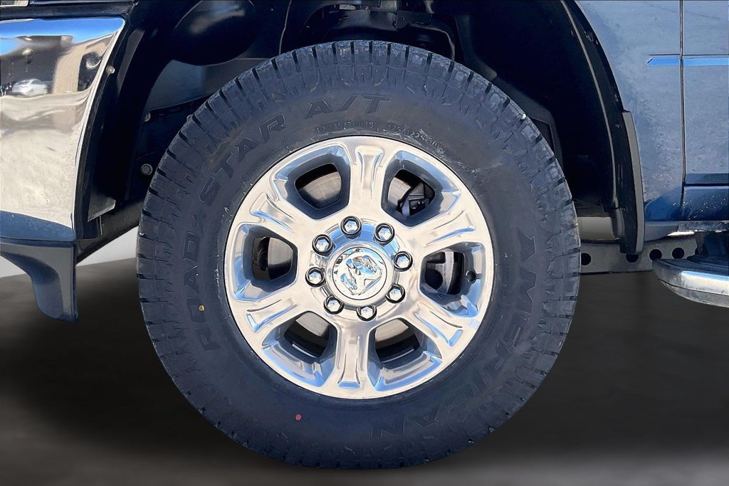 Used 2024 RAM 2500 Big Horn AWD/4WD image 32