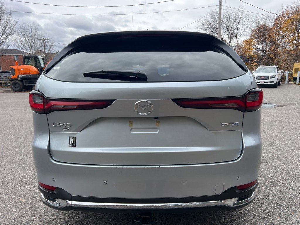 Used 2024 MAZDA CX-90 Plug-In Hybrid w/ Premium Pkg image 4