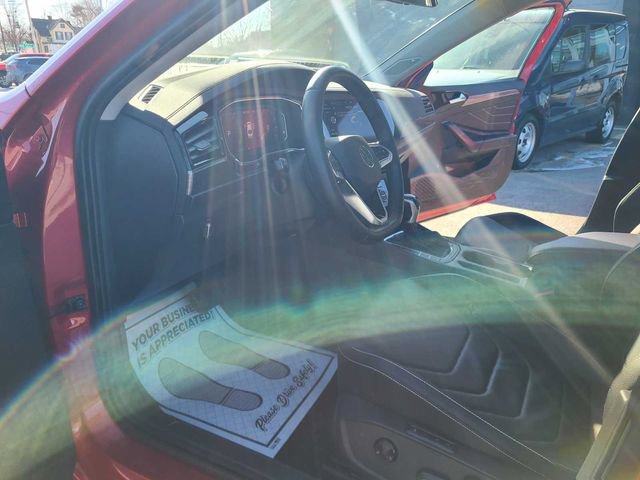 Used 2023 Volkswagen Jetta SEL image 13