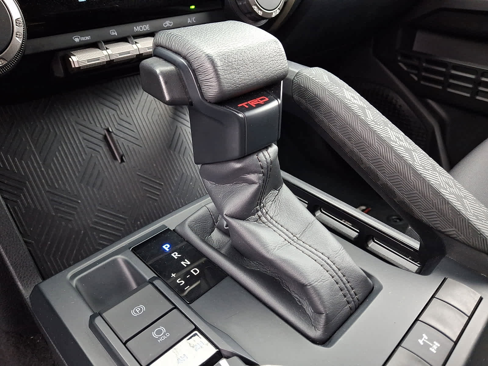 Certified 2024 Toyota Tacoma TRD Off-Road image 18