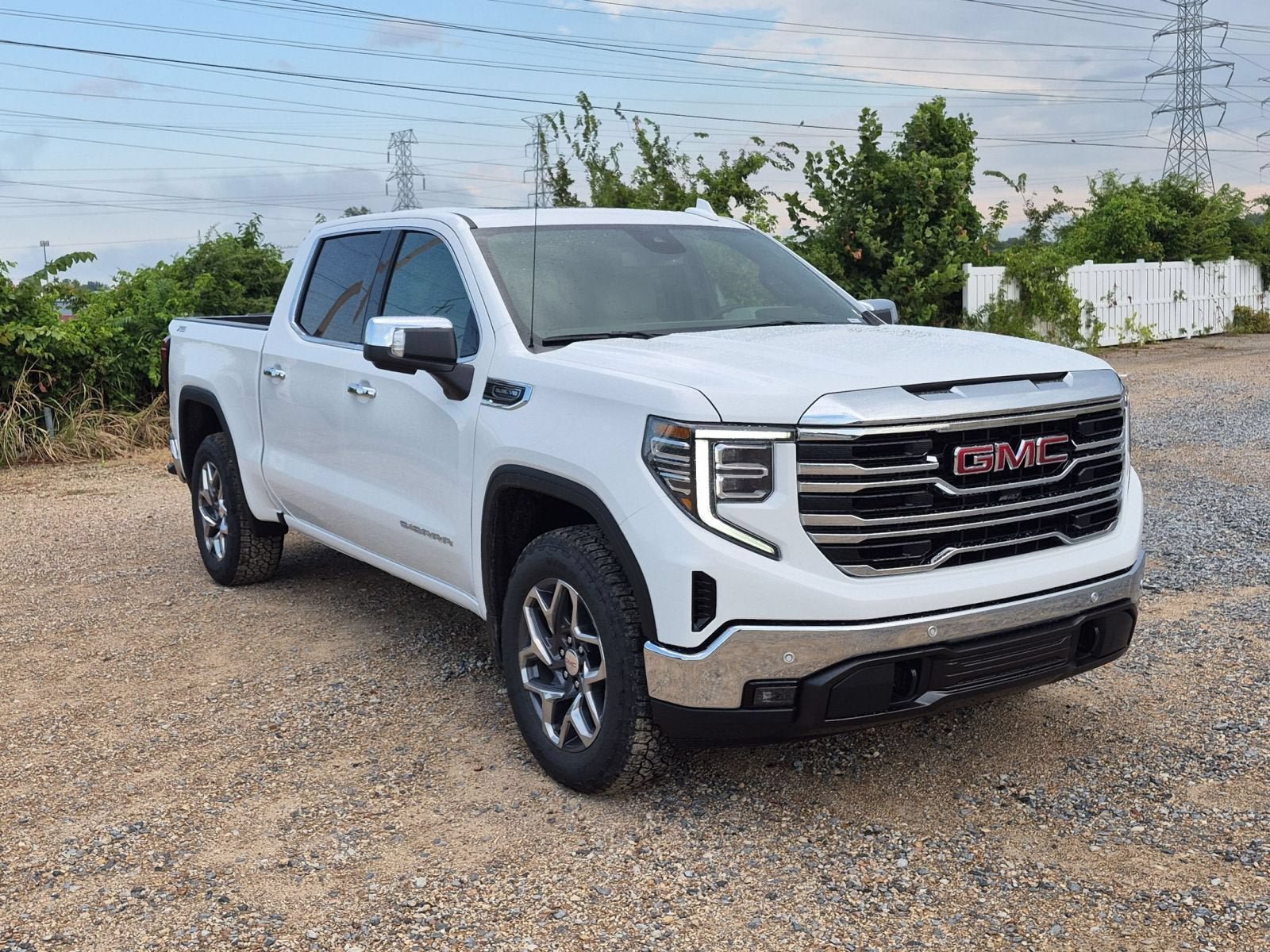New 2026 GMC Sierra 1500 SLT AWD/4WD image 8