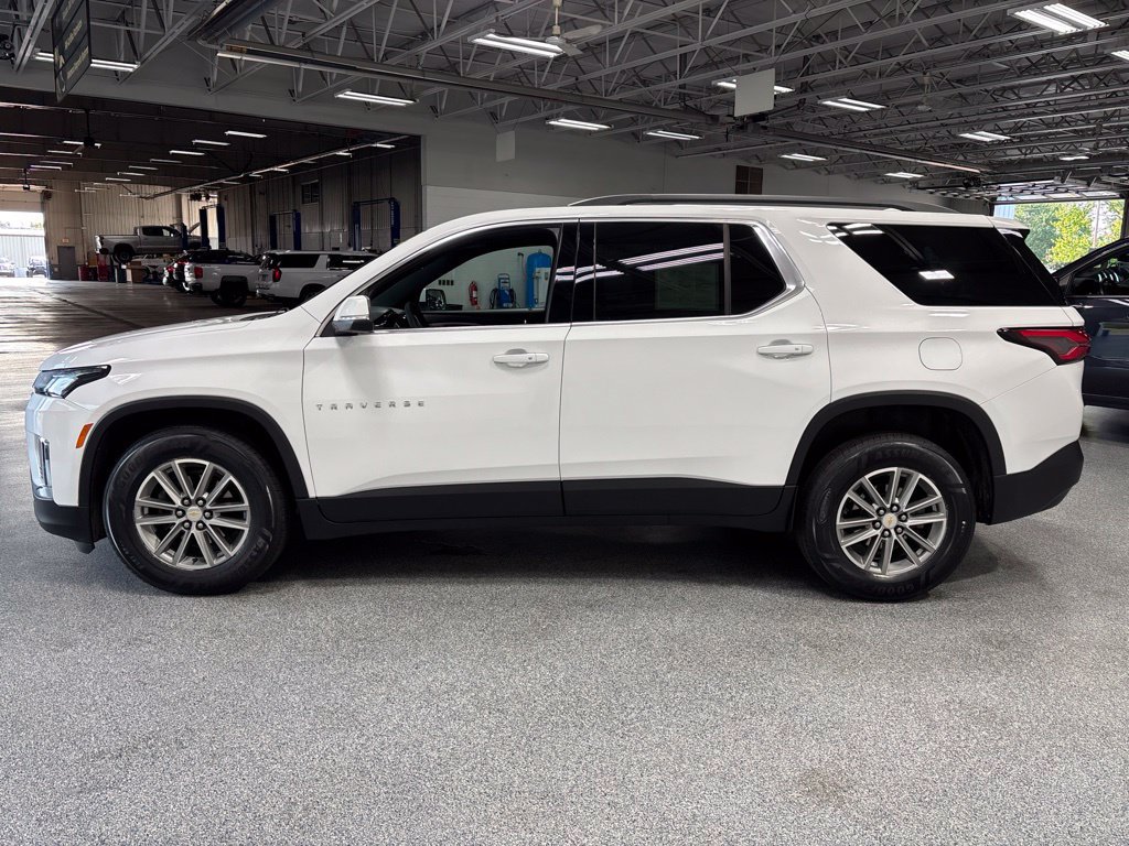 Used 2023 Chevrolet Traverse LT AWD/4WD image 4
