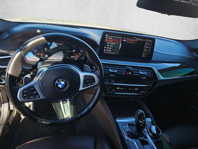 Used 2022 BMW M550i xDrive w/ Executive Package image 15