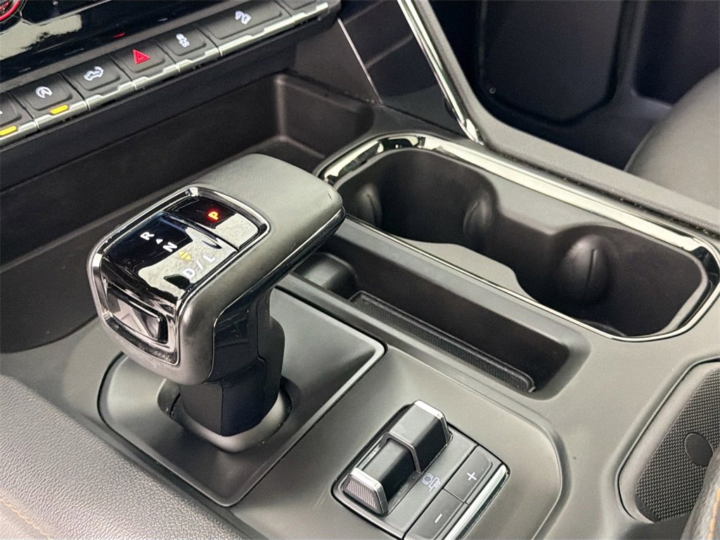 Used 2023 GMC Sierra 1500 AT4 w/ Technology Package image 15