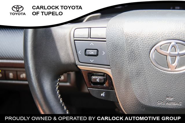 Used 2025 Toyota Camry SE FWD image 15