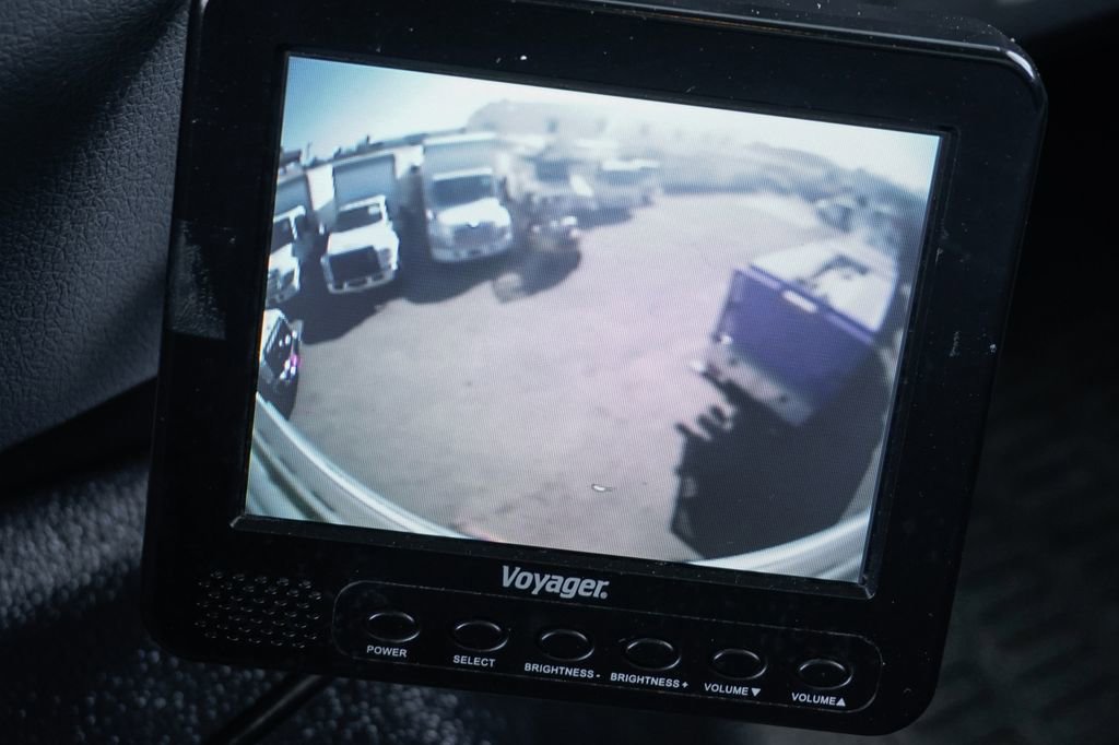 Used 2016 Ford F650 2WD Regular Cab Super Duty image 41