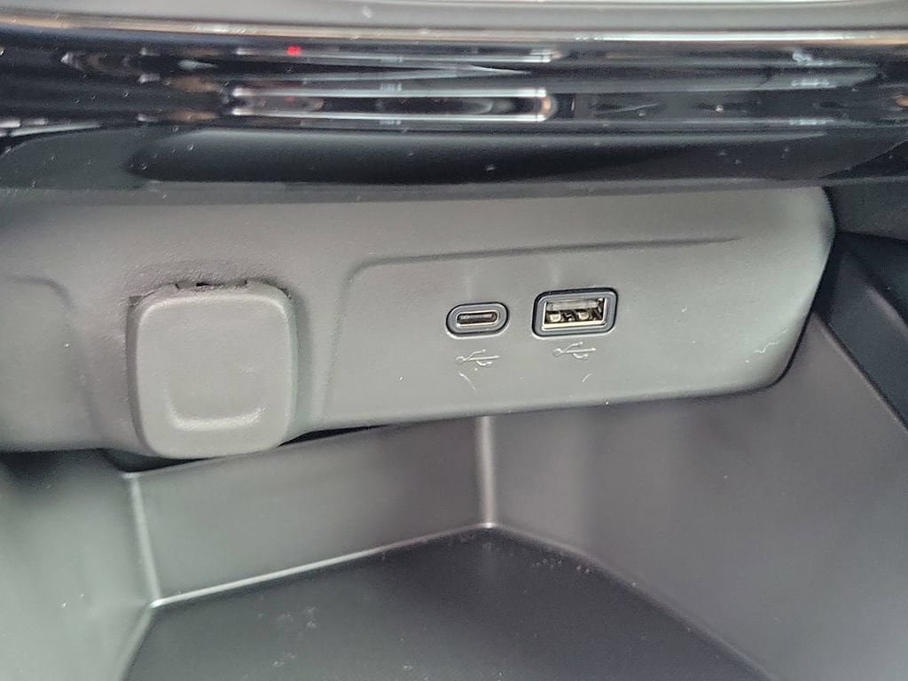 New 2026 Chevrolet Trax RS w/ Driver Confidence Package FWD image 10