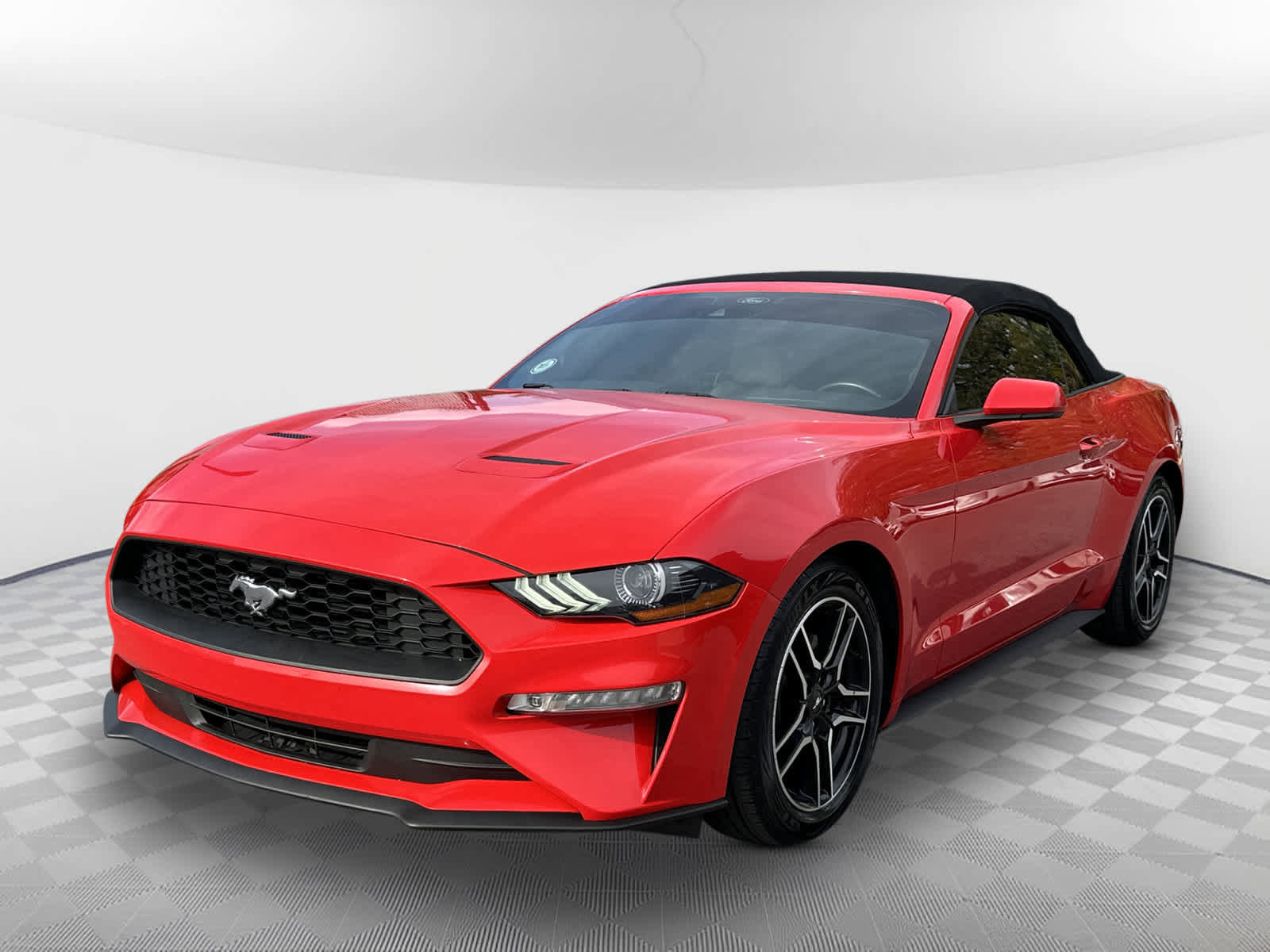 Used 2021 Ford Mustang Premium image 3