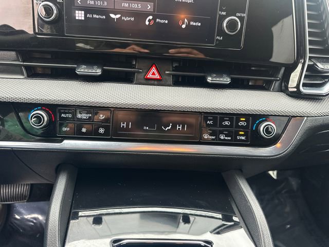 Used 2025 Kia Sportage LX image 34