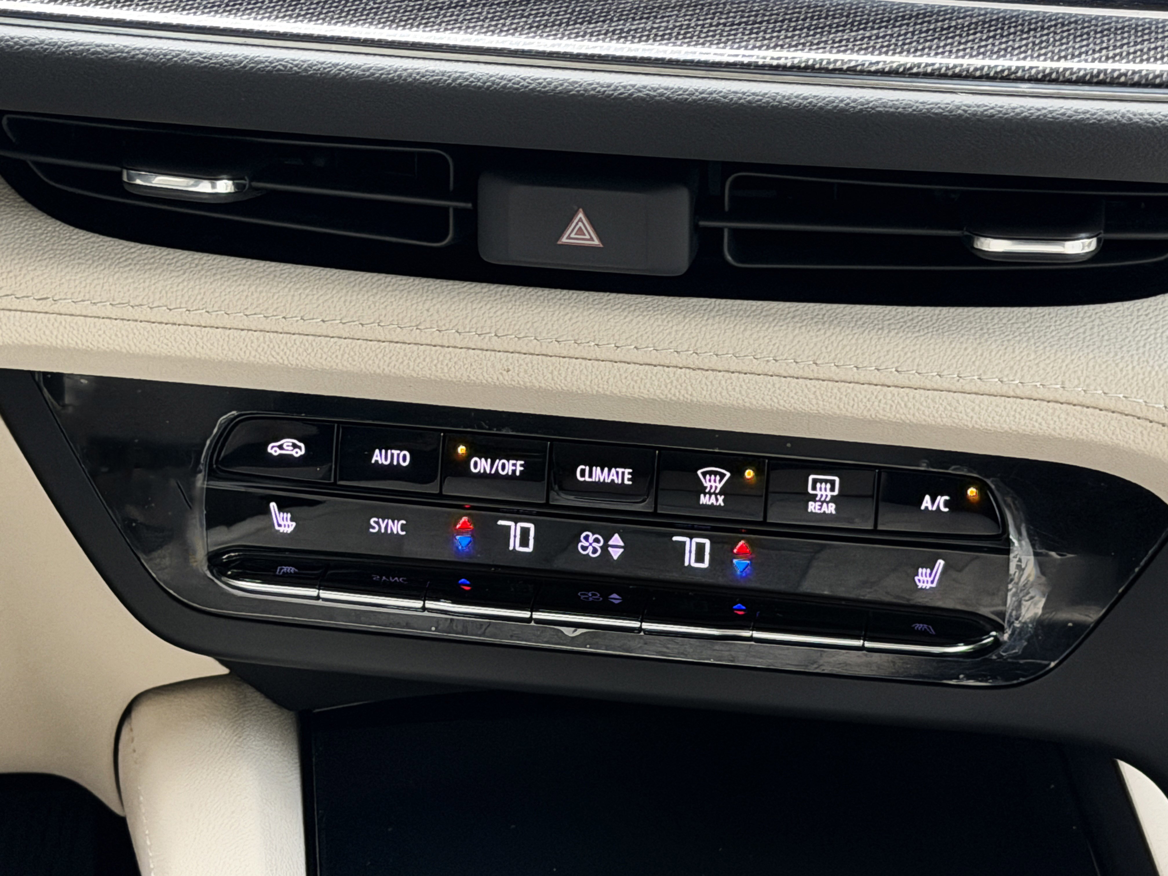Used 2023 Buick Envision Preferred FWD image 12