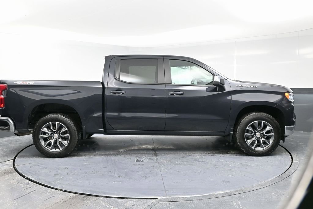 Used 2024 Chevrolet Silverado 1500 LT image 8